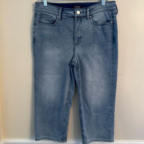 NYDG Marilyn Straight Capris - Picture 1 of 8